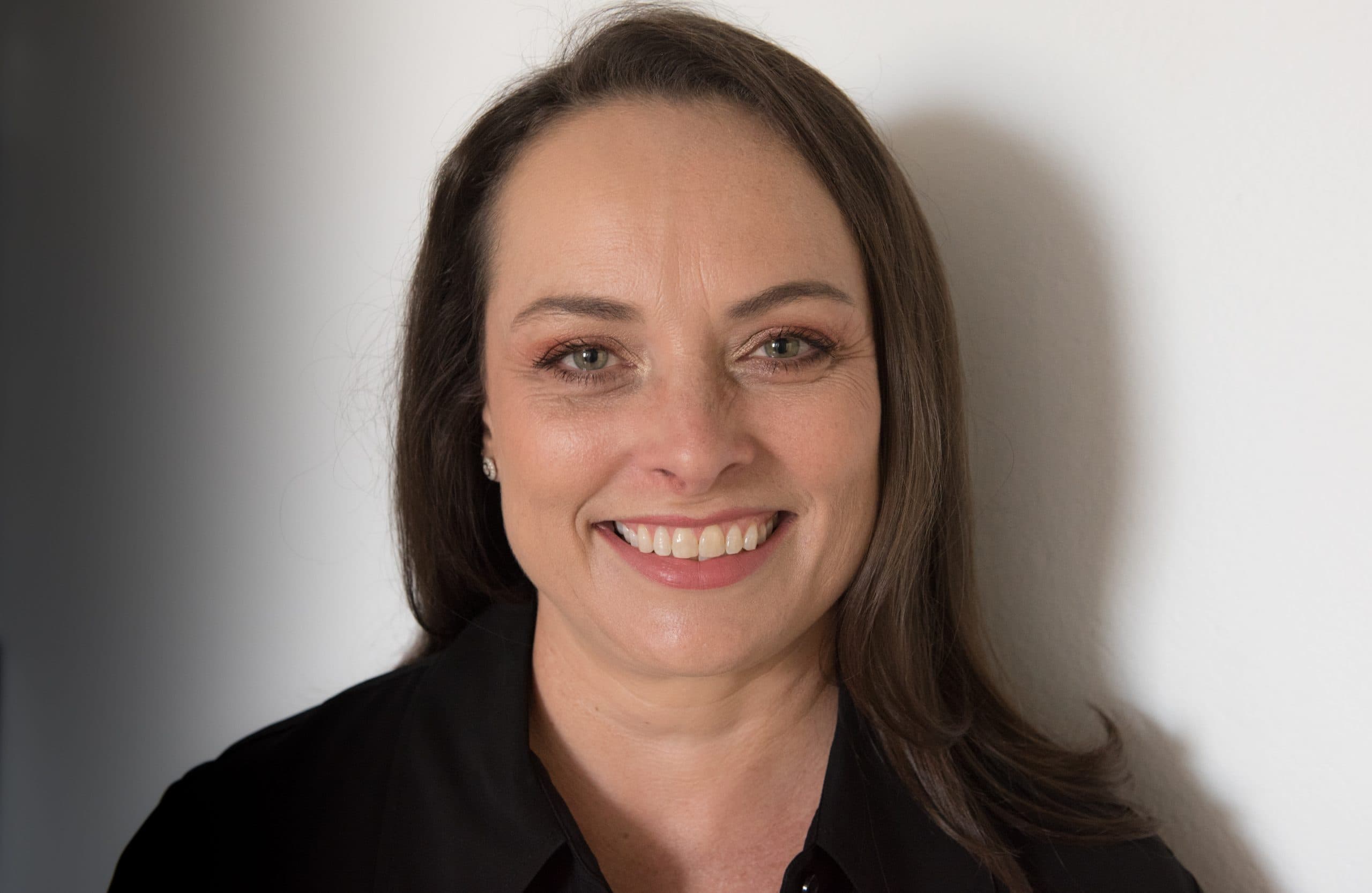 Dr Jennifer Perry headshot